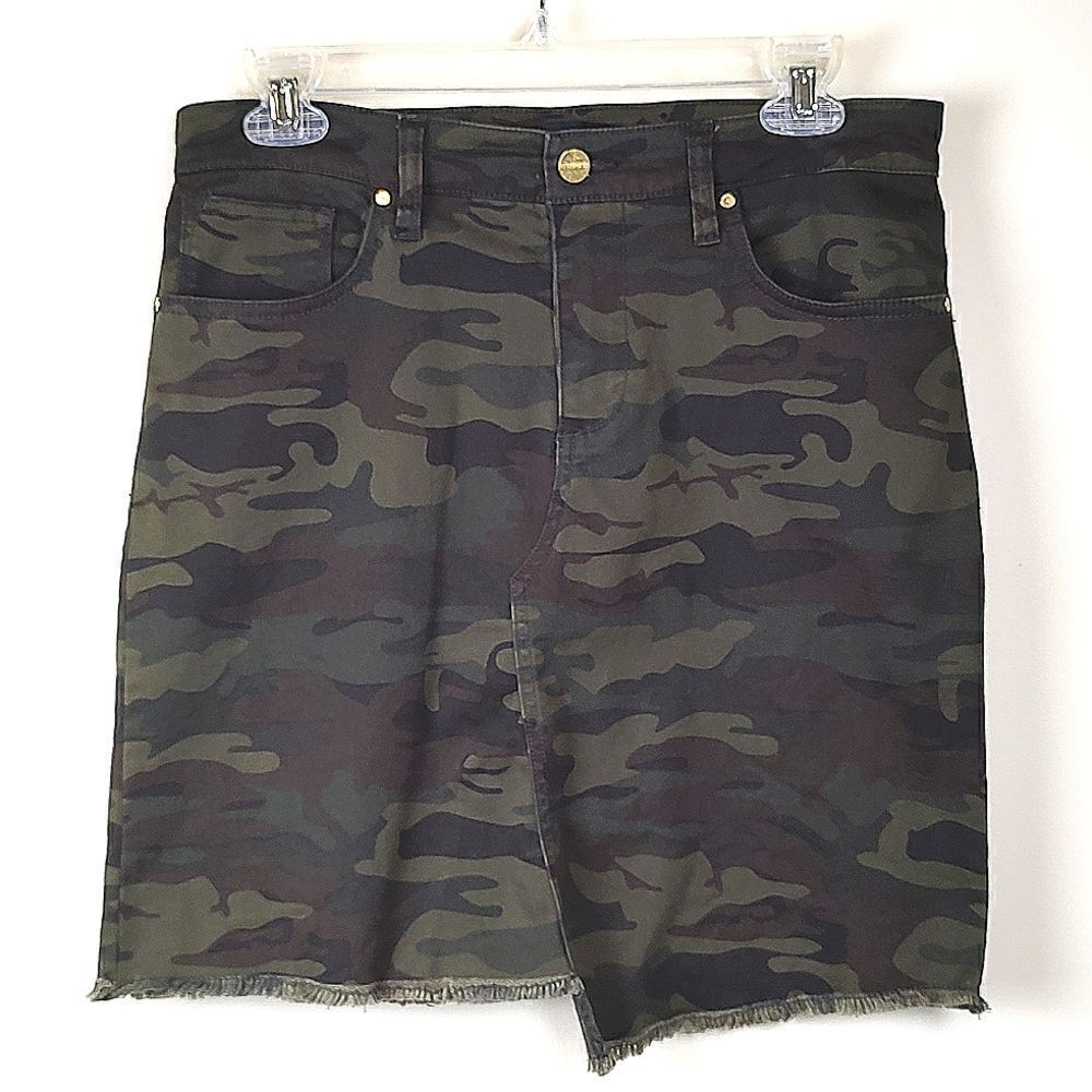 Sanctuary Camo Asymmetrical Frayed Hem Mini Skirt Size 28